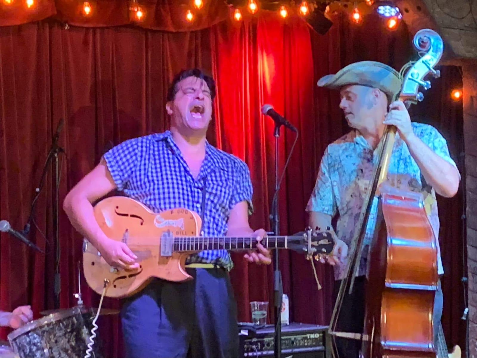 Bloodshot Bill (left) and Deke Dickerson (right) perform at the Colony in Woodstock