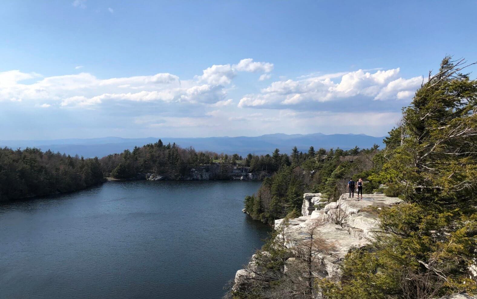 A view of Lake Minnewaska from the cliffs