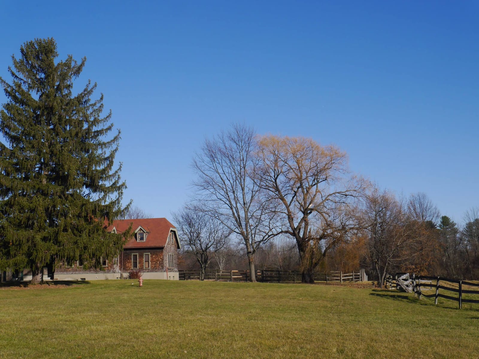 Fields and buildings at Kaatsbaan
